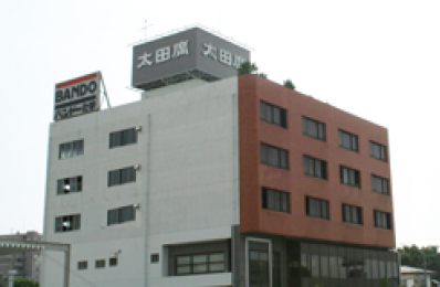 10月：本社社屋を改築